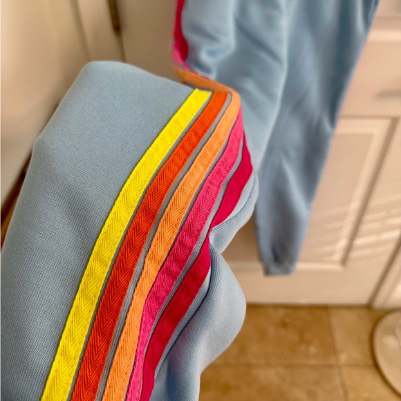 Women’s track suit - Picture 3 of 8